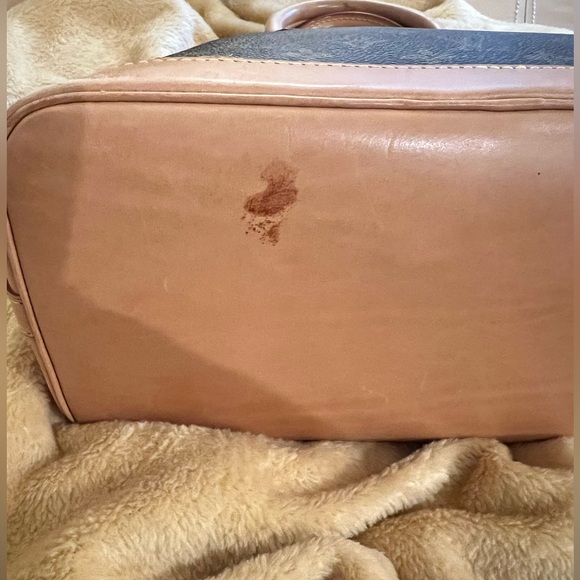 Louis Vuitton Alma PM Monogram Handbag. - Picture 15 of 15